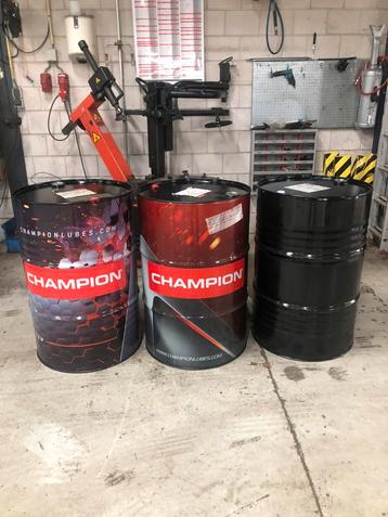 Olietonnen 205 liter  beschikbaar voor biedingen