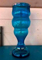 Vaas blauwe gekleurde glazen vaas Bohemia Tsjechoslowakije, Ophalen of Verzenden