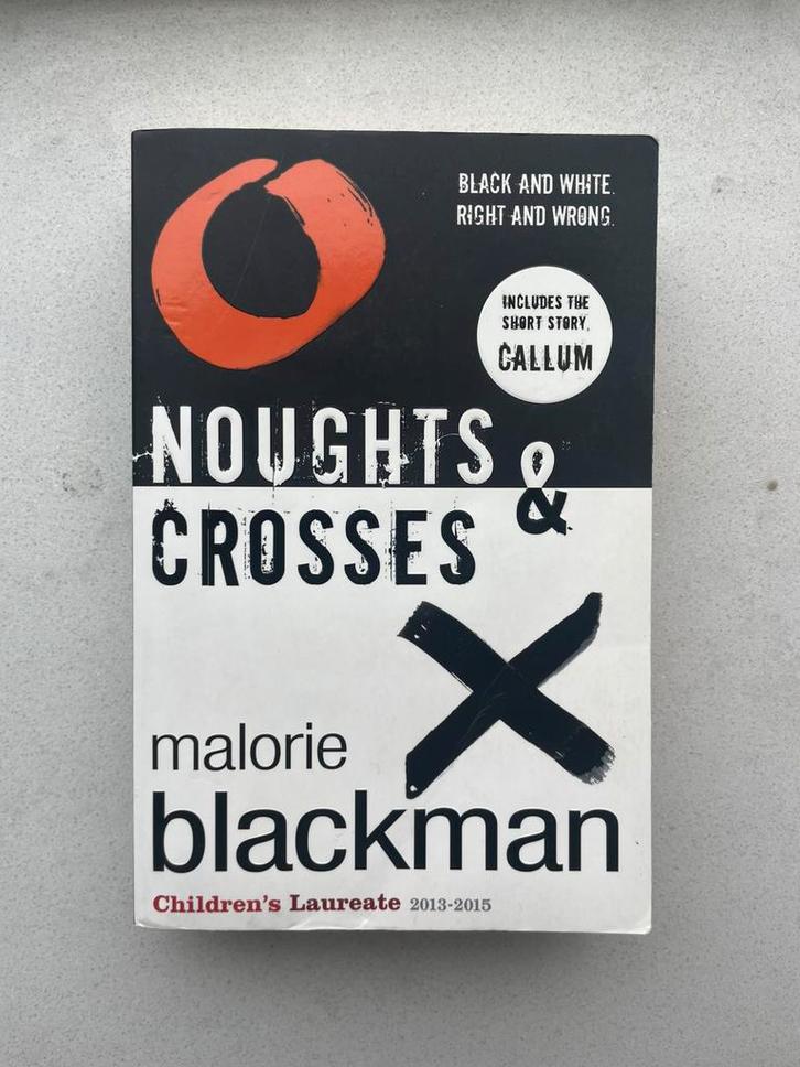Noughts & Crosses - Malorie Blackman (paperback,goede staat), Boeken, Taal | Engels, Gelezen, Ophalen of Verzenden