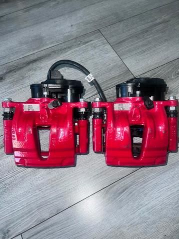 TRW Achterremklauwen set achter /VW / Audi / Seat / Skoda beschikbaar voor biedingen