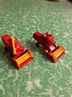 miniatuur twee landbouwmachine *graan combine., Ophalen of Verzenden, Gebruikt, Tractor of Landbouw