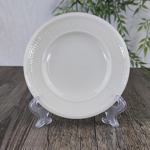 Wedgwood Edme Petit Four Bordje 13 cm, Antiek en Kunst, Antiek | Servies los, Ophalen of Verzenden