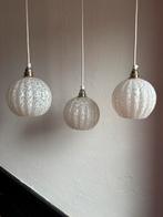 Vintage set 2 Frans clichy wit gewolkt glazen hanglamp glas, Huis en Inrichting, Lampen | Hanglampen, Ophalen of Verzenden, Zo goed als nieuw