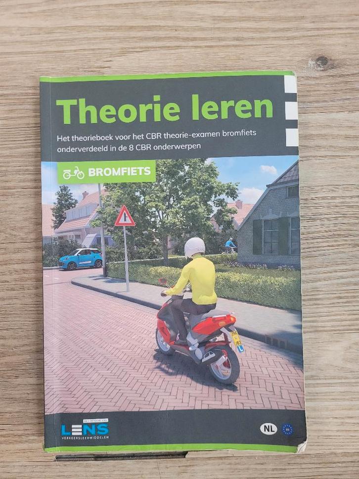 Brommer rijbewijs Theorieboekje, Boeken, Auto's | Boeken, Zo goed als nieuw, Algemeen, Ophalen