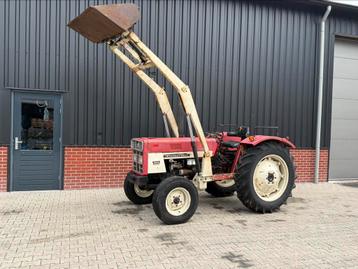 International 453 met voorlader beschikbaar voor biedingen