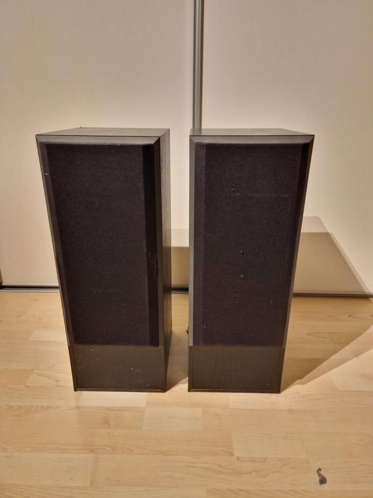 B&W DM 570 Speakers - Uitstekende geluidskwaliteit!, Audio, Tv en Foto, Luidsprekers, Gebruikt, Front, Rear of Stereo speakers