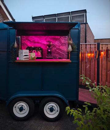 Luxe foodtruck - Paardentrailer foodtruck - koelwerkbank  beschikbaar voor biedingen