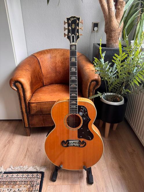Gibson J-200 Elite Custom Shop, pickup, Abalone (SJ-200), Muziek en Instrumenten, Snaarinstrumenten | Gitaren | Akoestisch, Zo goed als nieuw