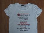WE wit t-shirt met opdruk van rode en zwarte tekst 122 / 128, Gebruikt, WE, Meisje, Ophalen of Verzenden