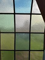 Gekleurd glas in lood ruitjes, Ophalen