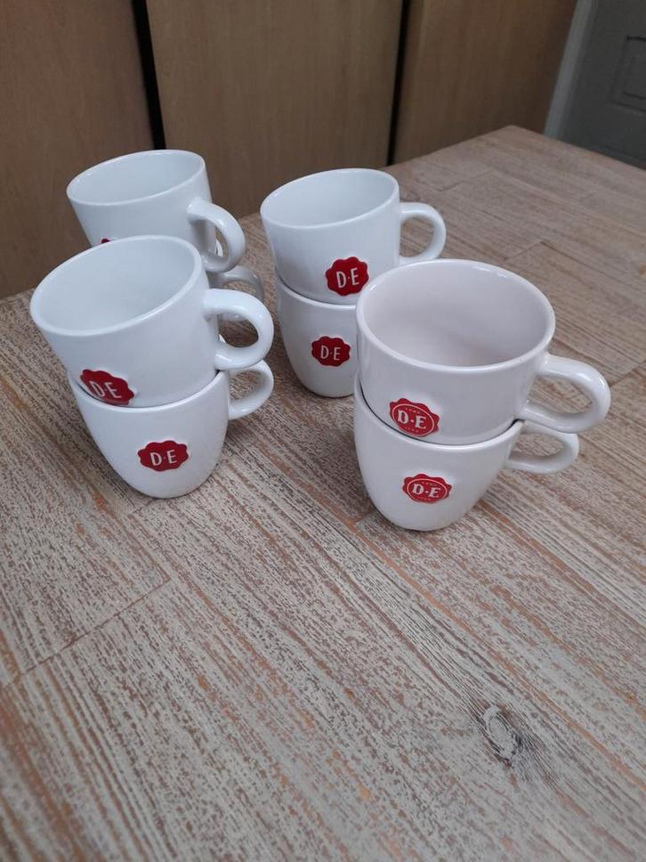 8 Douwe Egberts koffiemokken, Huis en Inrichting, Keuken | Servies, Nieuw, Kop(pen) en/of Schotel(s), Overige stijlen, Ophalen of Verzenden