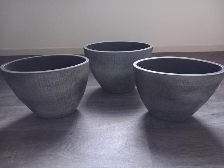Bloempotten, 3 stuks, grijs, Tuin en Terras, Bloempotten, Aardewerk, Binnen, Minder dan 40 cm, 25 tot 40 cm, Overige vormen, Ophalen of Verzenden