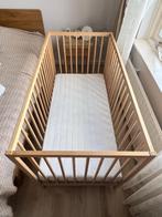 Babybed , ledikant en Julius Zöllner Babymatras, Ophalen, Zo goed als nieuw, Ledikant
