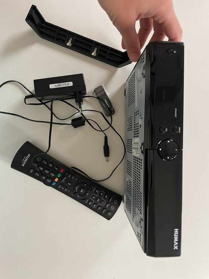Nieuwe Humax IRHD-5300C digitale kabelontvangercomplete set, Audio, Tv en Foto, Decoders en Harddiskrecorders, Nieuw, Ophalen of Verzenden