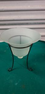 Vaas van glas op metalen houder, Ophalen of Verzenden
