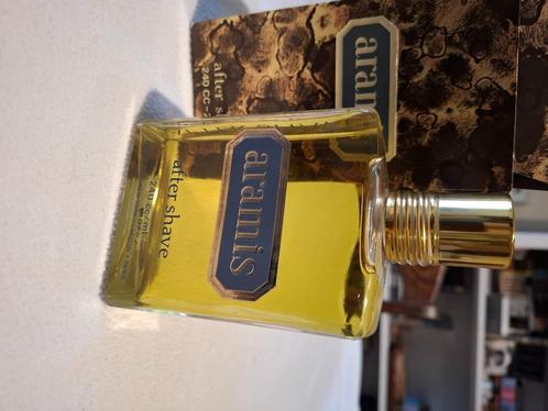 Aramis Classic 240 ml ., Verzamelen, Parfumverzamelingen, Zo goed als nieuw, Parfumfles, Ophalen of Verzenden