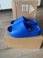 Yeezy Slide Azure Maat:42, Nieuw, Blauw, Slippers, Ophalen of Verzenden