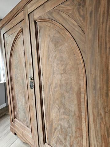 1 pronkstuk van een kledingkast hangkast  met roede - afbeelding 9