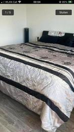 Prachtige grote  over deken sprei 260x280, Huis en Inrichting, Slaapkamer | Beddengoed, Ophalen of Verzenden, Nieuw, Tweepersoons