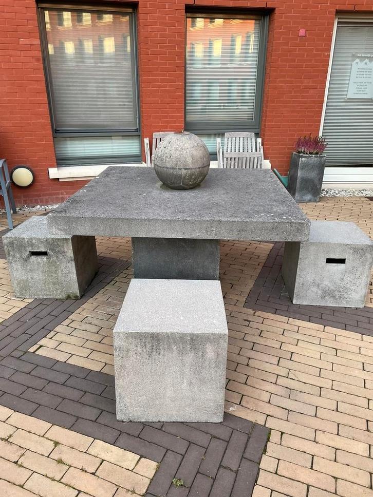 Betonnen Tuinmeubelset - Tafel en Banken, Tuin en Terras, Tuintafels, Gebruikt, Vierkant, Overige materialen, Ophalen of Verzenden
