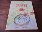 boek - The Country Diary book of Crafts / Edith Holden, Ophalen of Verzenden, Gelezen, Borduren en Naaien