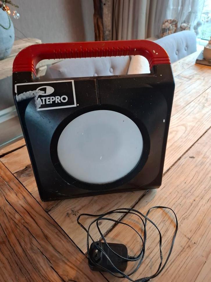 Oplaadbare  Bouwlamp / Werklamp ledlamp, Doe-het-zelf en Verbouw, Bouwverlichting, Gebruikt, Lamp, Minder dan 50 watt, Met statief