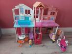 Barbiehuis met spulletjes, Kinderen en Baby's, Speelgoed | Poppenhuizen, Ophalen of Verzenden, Gebruikt