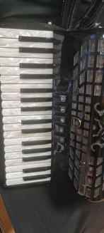 Bugari Juniorfisa, Muziek en Instrumenten, Ophalen, Zo goed als nieuw, 72-bas, Overige merken