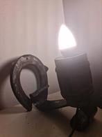 Hoefijzervormige tafel- of wandlamp
hout en ijzer
vintage, Ophalen of Verzenden, Zo goed als nieuw