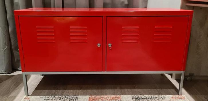 Ikea PS kast (lockerkast), rood metaal, afsluitbare deuren., Huis en Inrichting, Kasten | Lockerkasten, Gebruikt, Ophalen