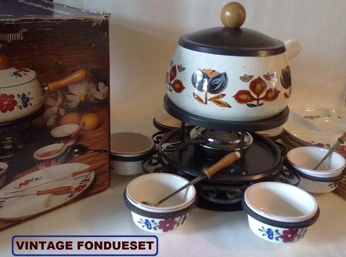 NIEUW retro vintage jaren 70 fondue stel set borden vorken, Witgoed en Apparatuur, Fonduesets, Nieuw, Fondueset, Brander, Ophalen of Verzenden