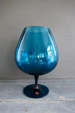 Vintage Empoli turquoise glazen vaas op voet made in italy, Antiek en Kunst, Verzenden