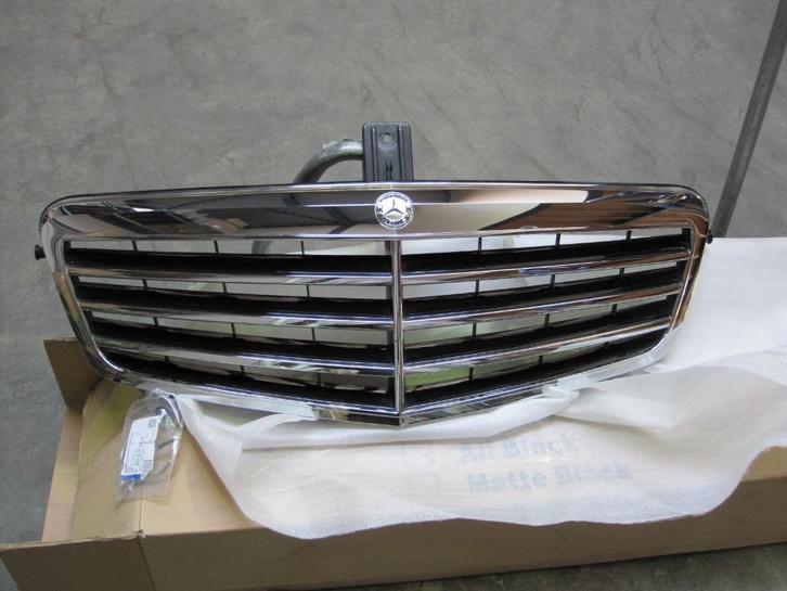 Mercedes Grille W212 2019 + Ster, Auto-onderdelen, Carrosserie en Plaatwerk, Motorkap, Mercedes-Benz, Voor, Gebruikt, Ophalen of Verzenden