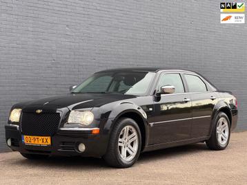 Chrysler 300C 2.7 V6|YOUNGTIMER|AUT|PSENSOR|XENON beschikbaar voor biedingen