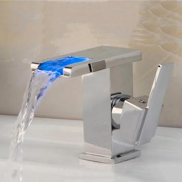 Design LED Wastafelkraan/Waterval op Waterstroom beschikbaar voor biedingen