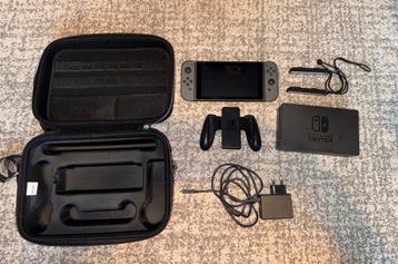 Nintendo Switch grijs (2023) beschikbaar voor biedingen