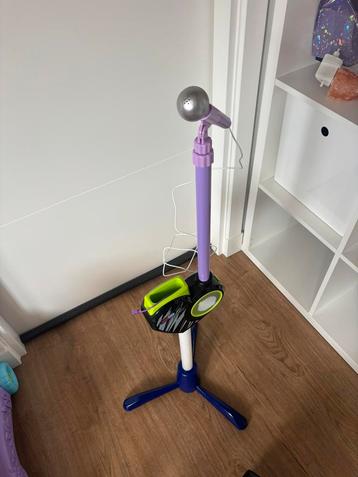 Kinder Karaoke Microfoon met Standaard beschikbaar voor biedingen