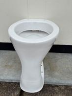 Toiletpot staand wit (nieuw), Doe-het-zelf en Verbouw, Sanitair, Ophalen of Verzenden, Nieuw, Toilet