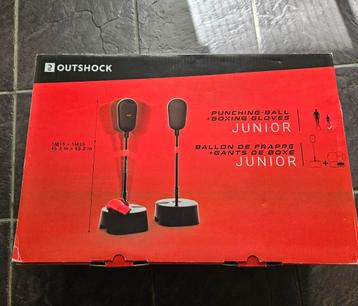 Outshock Junior Boksbal met Handschoenen - Nieuw in Doos beschikbaar voor biedingen