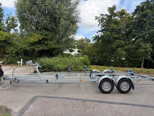 iTrailers TTH easyroller 2700, Watersport en Boten, Boottrailers, Zo goed als nieuw, Sloepentrailer, 1500 tot 3000 kg, 6 tot 9 meter
