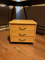 2 maal nachtkastje GRATIS, Huis en Inrichting, Kasten | Ladekasten, Ophalen, 1 of 2 laden, 50 tot 100 cm, Zo goed als nieuw
