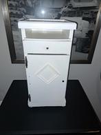 Mooi vintage kastje - 25x25x54 cm., Antiek en Kunst, Antiek | Meubels | Kasten, Ophalen of Verzenden