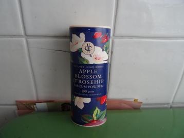 Oude talkpoeder strooibus Apple Blossom & Rosehip  beschikbaar voor biedingen