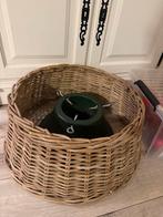 Kerstboom standaard mand en kerstballen, Ophalen, Zo goed als nieuw, Rechthoekig