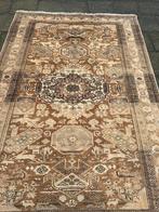 Perzisch tapijt handgeknoopte. Maat. 200X140cm, 200 cm of meer, Rechthoekig, Ophalen of Verzenden, Zo goed als nieuw