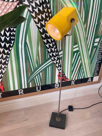 Louis Poulsen- Unispot beschikbaar voor biedingen