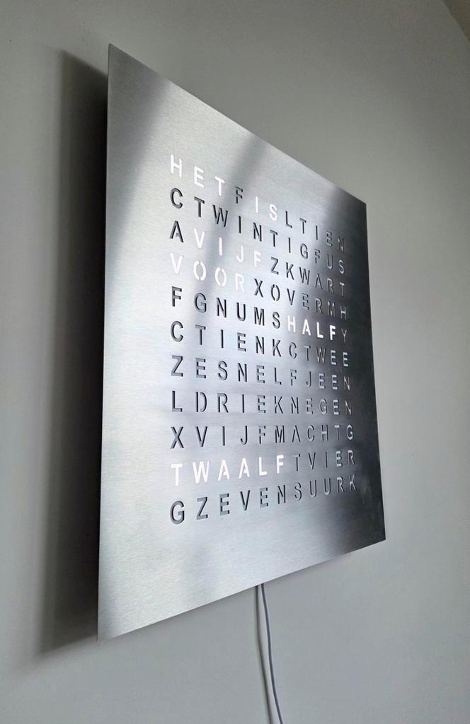 Woordklok 50cm van RVS, eikenhout of bamboehout (wordclock), Huis en Inrichting, Woonaccessoires | Klokken, Nieuw, Wandklok, Ophalen of Verzenden