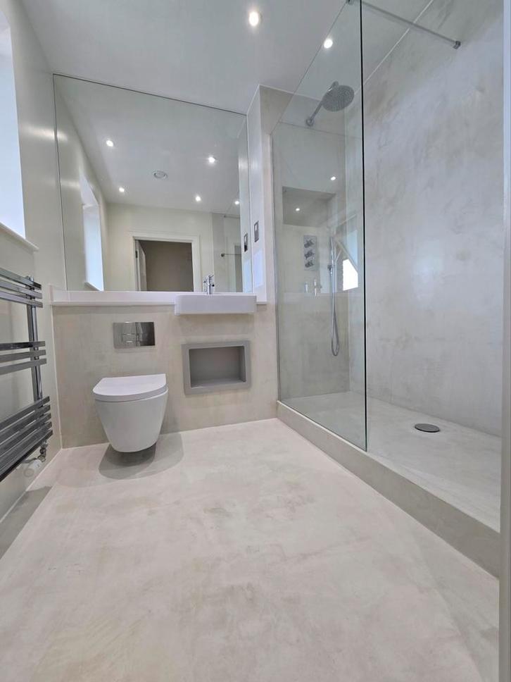 Complete Renovatie | Badkamer, toilet, wc, lekkage cinewalls, Huis en Inrichting, Badkamer | Badkamermeubels, Ophalen of Verzenden