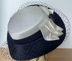 Hoed van Vintage maat 58, Kleding | Dames, Hoeden en Petten, Ophalen of Verzenden, Zo goed als nieuw, 58 cm (L, 7¼ inch) of meer