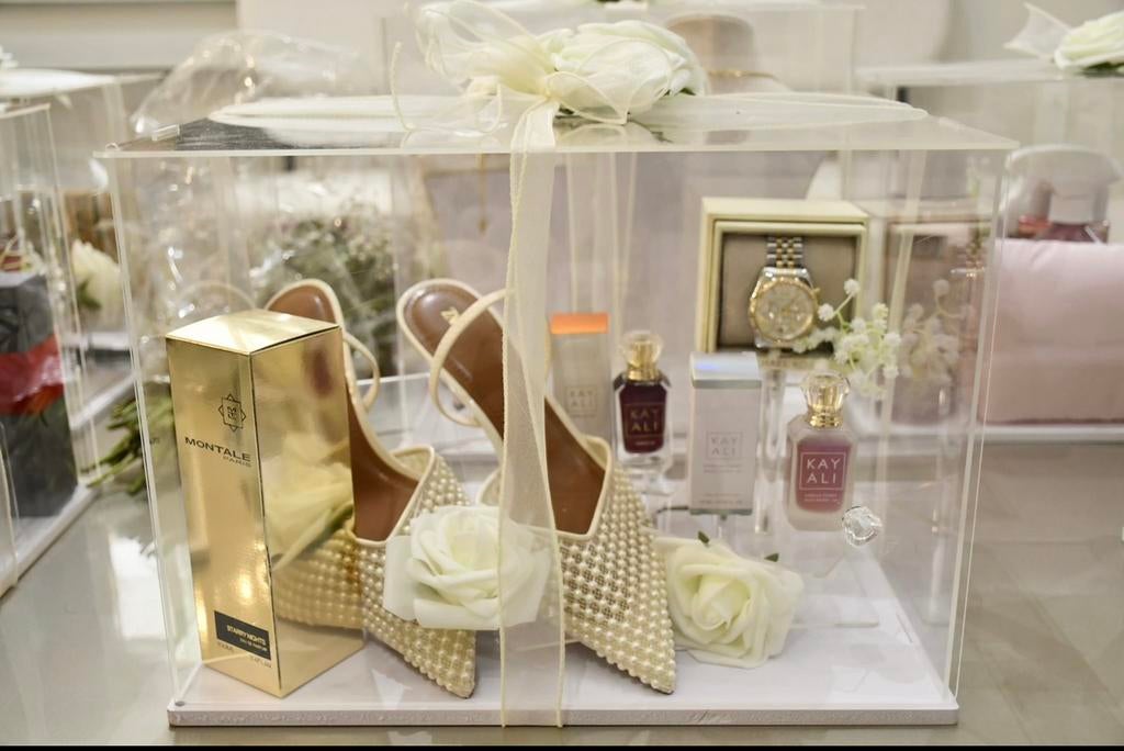 Trouwmateriaal te huur, Verzamelen, Parfumverzamelingen, Zo goed als nieuw, Miniatuur, Ophalen of Verzenden